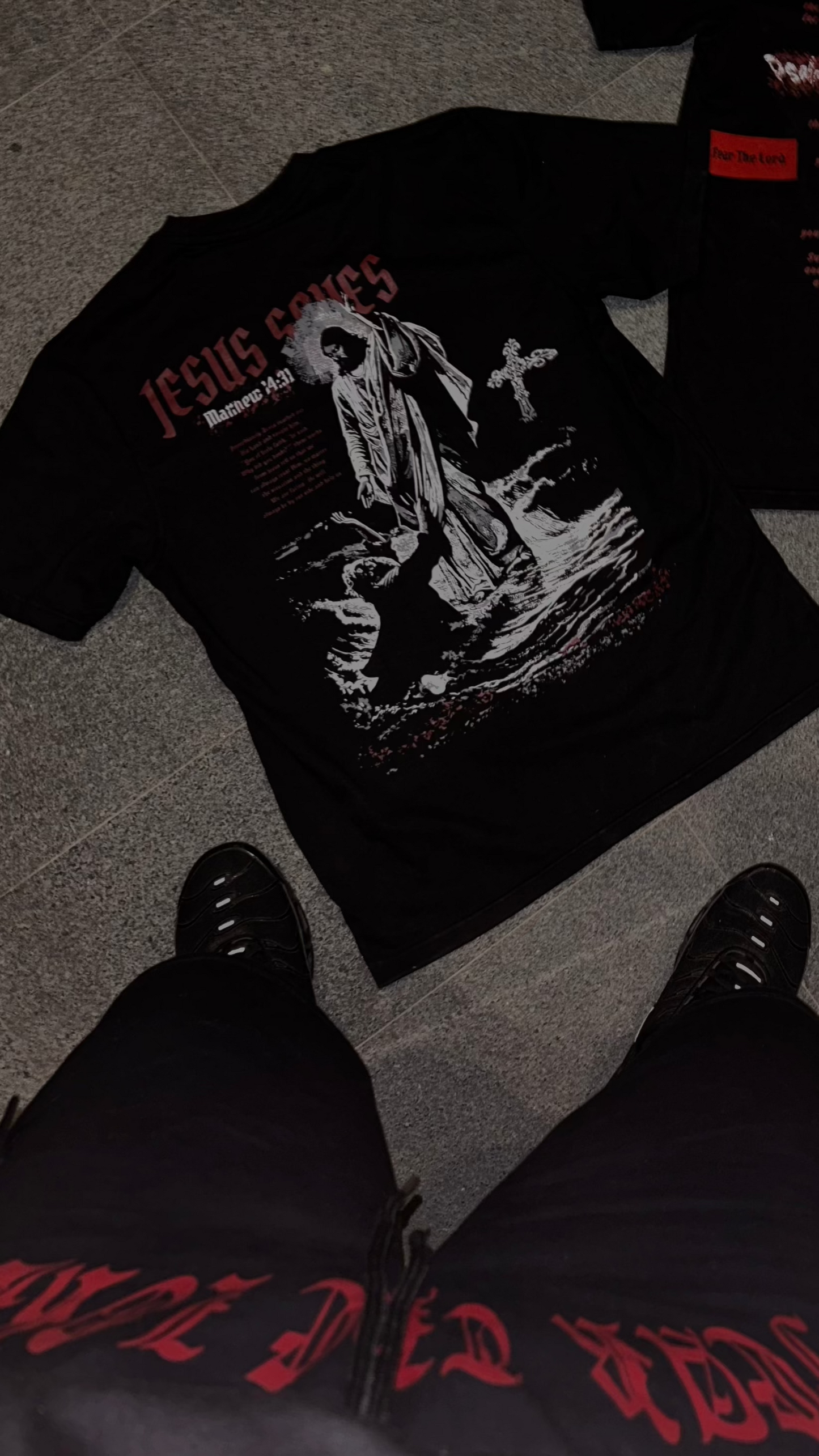 Oversized Shirt-''Jesus Saves''